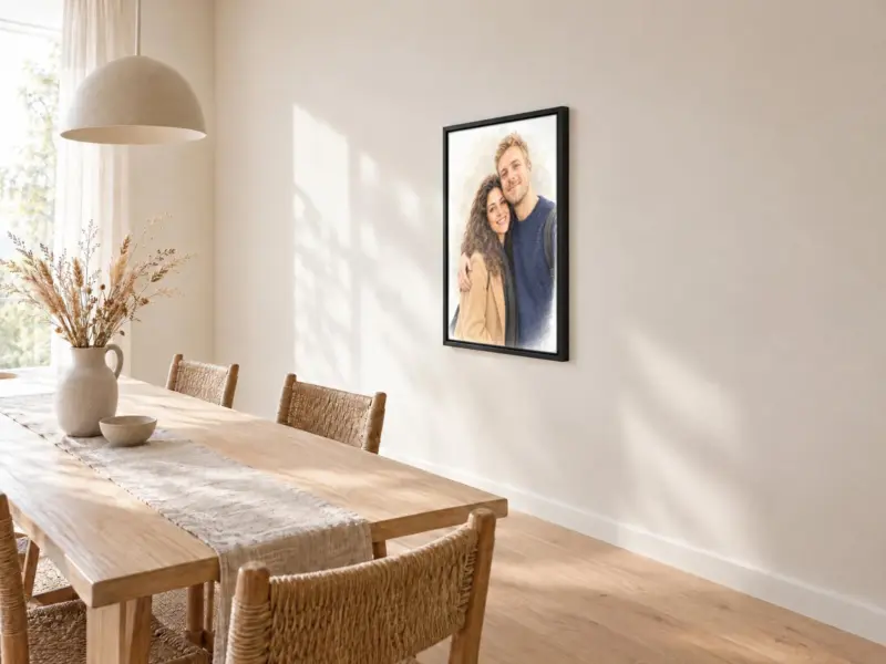 Koppelportret in pastel op canvas in een zwarte baklijst, bij de eettafel