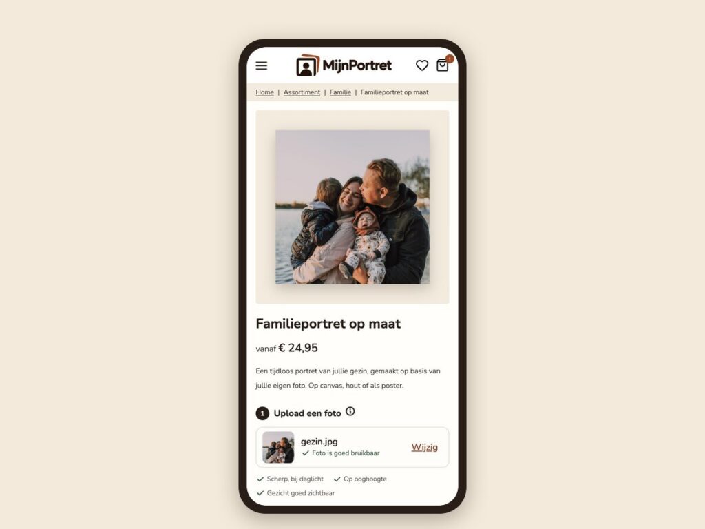 De uploadstap op de productpagina met een goedgekeurde gezinsfoto